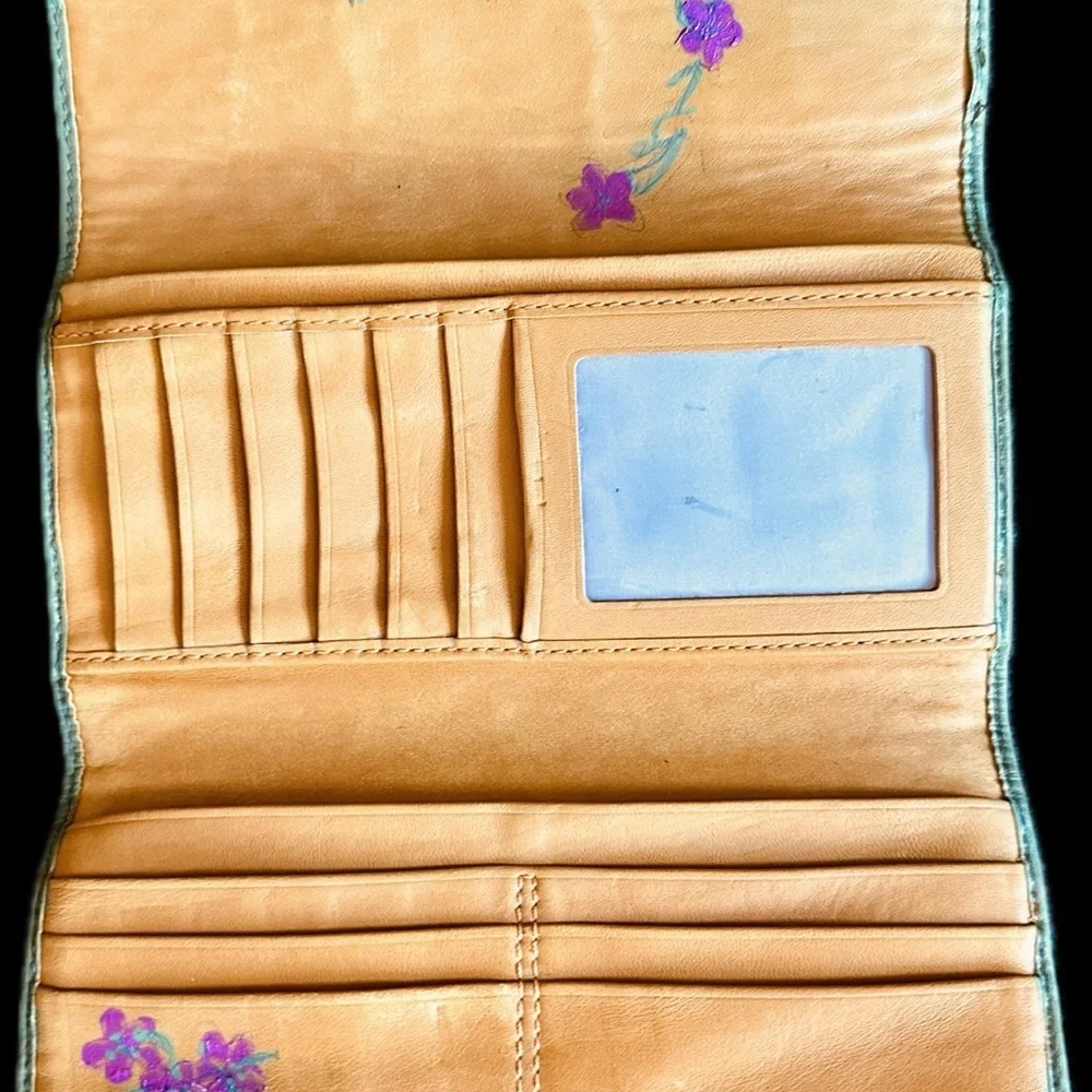 Coach Upcycled wallet in leather and whole new look!! Beautiful and classy